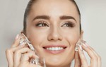 6 lợi ích khi chườm đá lên mặt vào mùa hè