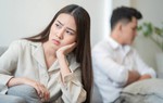 "Bó tay" với con riêng của chồng