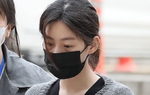 Sao nhí Kim Sae Ron xuất hiện sau bê bối say rượu lái xe gây tai nạn, hầu tòa với gương mặt tiều tụy