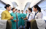 Chuyến bay đặc biệt ngày 8/3: Toàn bộ phi hành đoàn là phái đẹp 