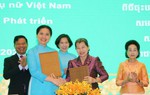 Chủ tịch Hội LHPN Việt Nam gửi thư chúc mừng Chủ tịch Hội Phụ nữ Campuchia vì Hòa bình và Phát triển