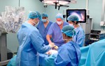 Chuyên gia quốc tế đến Việt Nam trao đổi kinh nghiệm trong lĩnh vực ngoại khoa 