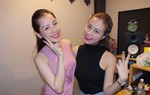 Chi Pu hát See Tình tại show Trung Quốc, netizen thắc mắc: "Ủa sao không mời luôn Hoàng Thùy Linh diễn?"