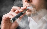 Chưa được cấp phép kinh doanh, thuốc lá thế hệ mới vẫn bán tràn lan