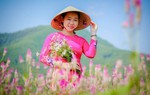Nữ trưởng thôn dùng sức trẻ và sáng tạo để vận động bà con thoát nghèo bền vững