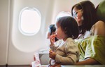 Lợi ích không ngờ của việc cho con đi máy bay từ sớm