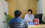 Chiều theo ý mẹ, người đàn ông mang tóc 2 con đi xét nghiệm ADN, nhận kết quả chỉ biết khóc 
