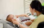 TPHCM: Số trẻ nhỏ đổ bệnh vì nắng nóng tăng cao