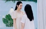 Thủy Tiên lộ diện rạng rỡ bên con gái, chiều cao của nhóc tỳ gây chú ý