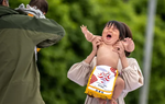 Lễ hội dành cho người thích dọa trẻ con, bé nào khóc trước thì giành chiến thắng