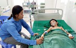 Khẩn cầu của người mẹ có 3 con nhỏ là nạn nhân trong vụ nổ gara kinh hoàng ở Nghệ An