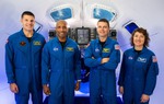 NASA: 1 phụ nữ và 1 người da đen đầu tiên sẽ bay tới Mặt trăng trong năm 2024