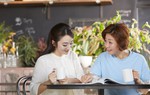 Tôi báo tin có bầu, mẹ chồng tương lai “thưởng nóng” luôn 3 lượng vàng