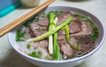 Thói quen khi ăn bún, phở cần tránh để không ảnh hưởng sức khỏe