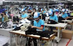 Nhân Ngày Quốc tế Lao động 1/5: Nguy cơ mất việc, giảm thu nhập với lao động nữ ngoài 35 tuổi 