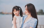 Đặng Thu Thảo khoe món quà đặc biệt được con gái tự tay làm tặng