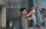 Bình Dương: Kề dao nữ chủ nhà rồi cướp, nam thanh niên bị tóm gọn sau 13 giờ gây án 