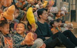 Đen Vâu có MV thứ 16 đạt top 1 trending YouTube, doanh thu đủ để giúp đỡ 1.000 em nhỏ 