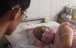 Mẹ ung thư máu nhưng giấu để con yên tâm thi đại học
