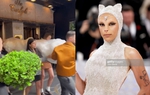 Met Gala 2023: Doja Cat có hành động lạ sau lưng Jennie, 1 ngôi sao giấu diện mạo theo cách gây sốc