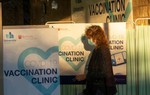Mỹ chấm dứt yêu cầu tiêm vaccine Covid-19 đối với người nước ngoài