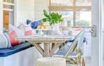 Những ý tưởng biến hiên nhà thành không gian ăn uống lãng mạn