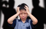 4 kiểu ông bố, 4 kiểu bà mẹ dễ gây tổn thương, khiến con lớn lên bất an