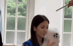 Song Hye Kyo khoe khoảnh khắc nhí nhảnh bên cún cưng