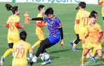 ĐT nữ Việt Nam vượt nắng nóng luyện tập chuẩn bị cho World Cup 2023