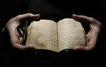Có những bí mật gì bên trong cuốn sách đắt giá nhất thế giới - Codex Leicester?