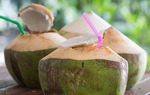 Uống nước dừa vào buổi sáng mùa hè, cơ thể sẽ có nhiều thay đổi vô cùng bất ngờ