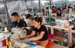 Mở rộng xưởng may tạo thêm việc làm cho phụ nữ trong thôn