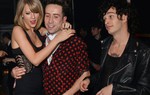 Bạn trai mới được Taylor Swift ngầm công khai ở tour diễn là ai?