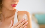 Sự thật khi bôi kem chống nắng trong mùa hè, không biết rất dễ dẫn đến sạm, nhăn da