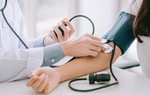 Bác sĩ tim mạch: 8 nhóm thực phẩm là "thuốc" hạ huyết áp hiệu quả