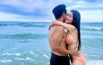 Kha Ly - Thanh Duy chia sẻ loạt ảnh vui vẻ trên biển