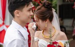Đám cưới đặc biệt của cặp đôi "trái dấu"