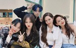 Chi Pu tỏa sáng khi chụp chung khung hình với Jessica và dàn sao ngoại