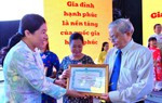 TPHCM: Tôn vinh 50 gia đình hạnh phúc, nuôi dạy con vừa hồng vừa chuyên