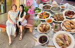 Cô gái Bình Định làm dâu Bắc, về ra mắt bị giao thử thách chặt gà