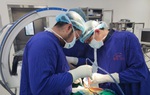 Ngại đi tái khám, cô gái bị chiếc kim dài 8cm lạc trôi vào cột sống cổ