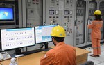 Thủ tướng chỉ thị tăng cường tiết kiệm điện