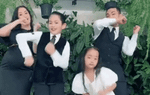 Gia đình Khánh Thi - Phan Hiển cùng đu trend "vũ điệu trồng hoa"