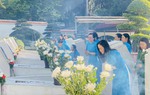 Hội LHPN Hà Tĩnh dâng hương tưởng niệm các Anh hùng liệt sĩ tại Ngã ba Đồng Lộc