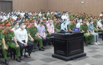 Tòa tạm dừng để các bị cáo nộp tiền khắc phục vụ "chuyến bay giải cứu"