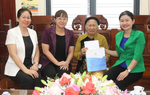 Lãnh đạo Hội LHPNVN thăm, tặng quà Mẹ Việt Nam anh hùng, gia đình chính sách của tỉnh Lào Cai