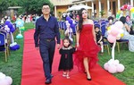 Trường mầm non tổ chức lễ tốt nghiệp yêu cầu phụ huynh mặc đồ dạ hội: Tạo kỷ niệm hay “làm màu”?