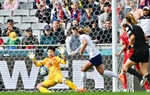 World Cup 2023: Kim Thanh - thủ môn cản phá thành công quả penalty của đội tuyển Mỹ