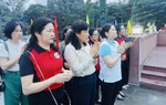 Lãnh đạo Hội LHPN Việt Nam dâng hương tại Nghĩa trang Hàng Dương 