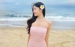 Lọ Lem nhà Quyền Linh thả dáng như người mẫu trên biển